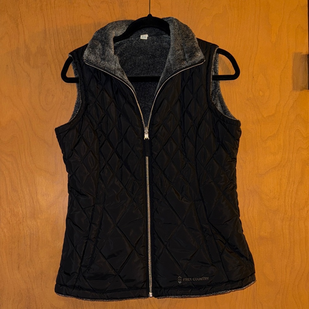 Free Country Women's Black  Quilted Vest
